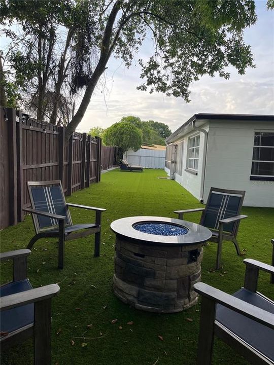 For Sale: $360,000 (3 beds, 2 baths, 1561 Square Feet)