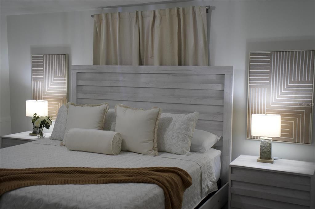 For Sale: $360,000 (3 beds, 2 baths, 1561 Square Feet)