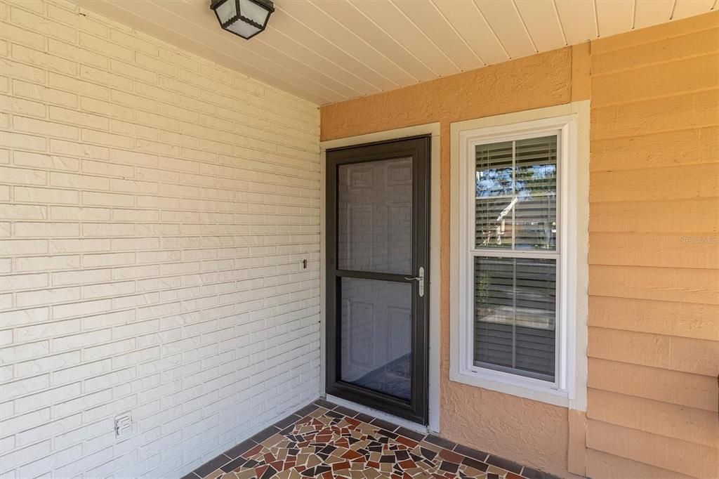 For Sale: $219,500 (2 beds, 2 baths, 1174 Square Feet)