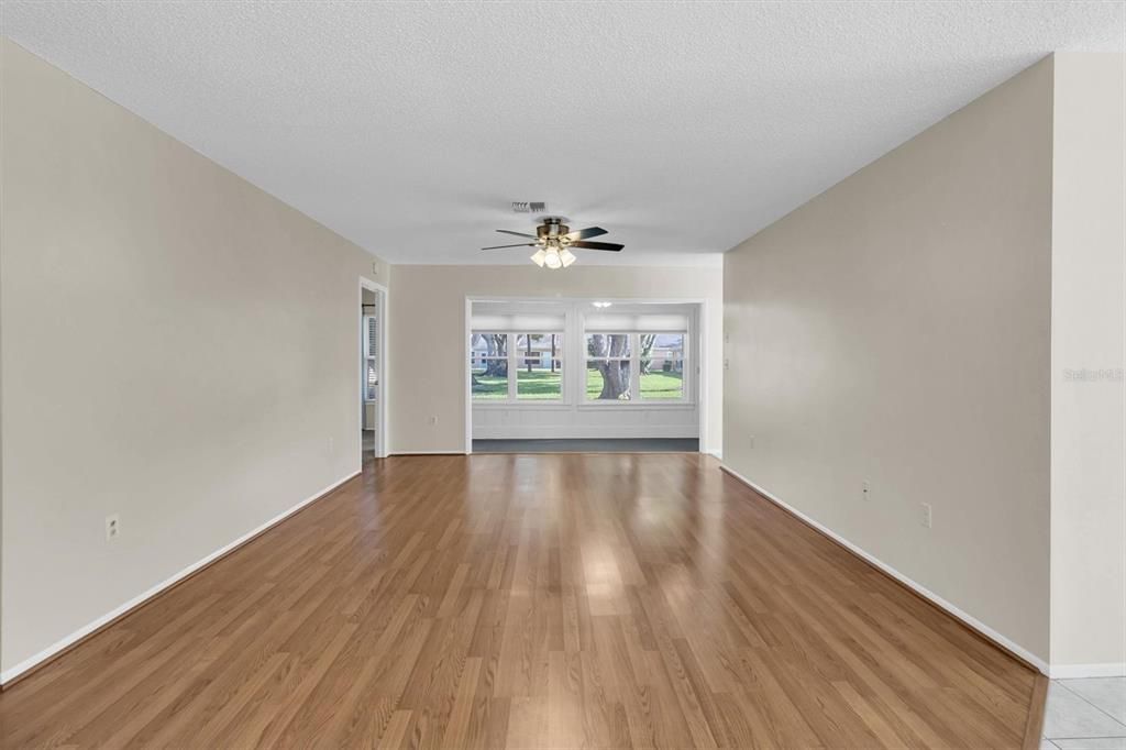 For Sale: $219,500 (2 beds, 2 baths, 1174 Square Feet)