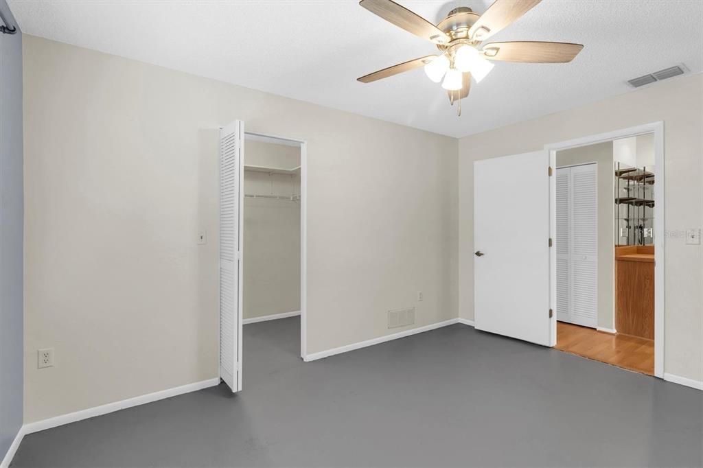 For Sale: $219,500 (2 beds, 2 baths, 1174 Square Feet)