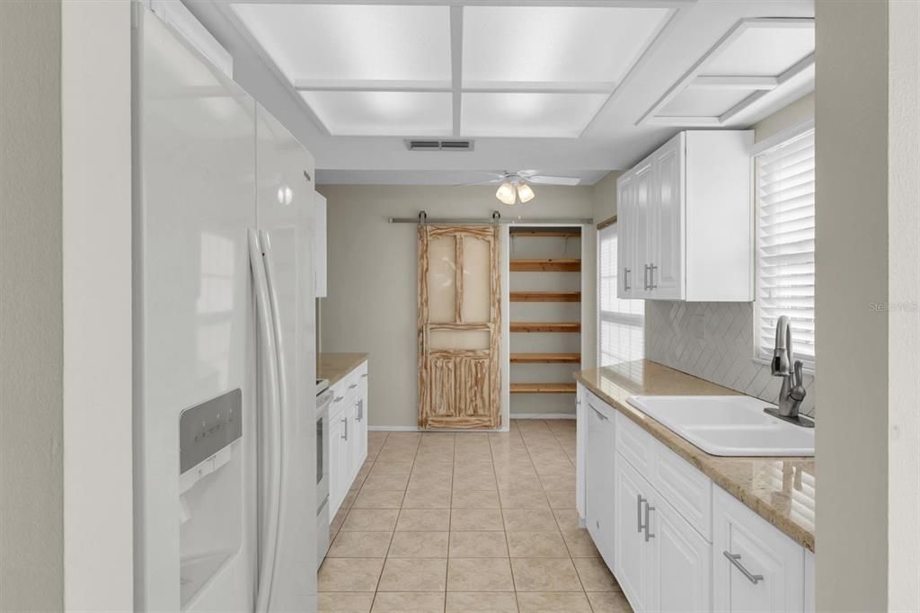 For Sale: $219,500 (2 beds, 2 baths, 1174 Square Feet)