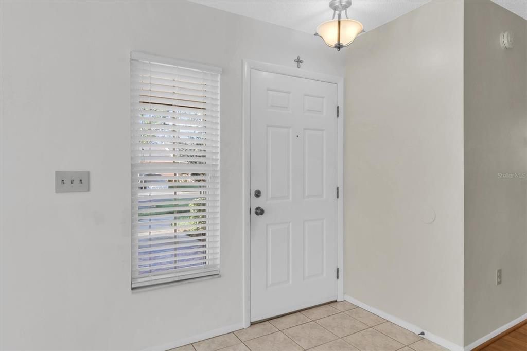 For Sale: $219,500 (2 beds, 2 baths, 1174 Square Feet)
