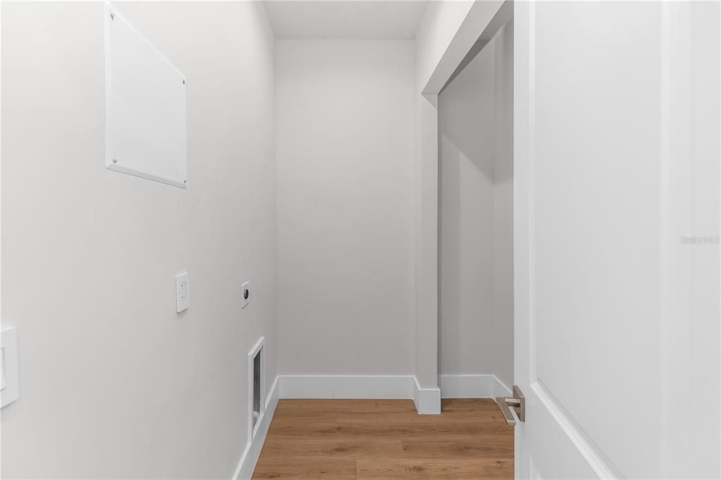 For Sale: $1,499,000 (4 beds, 3 baths, 2459 Square Feet)