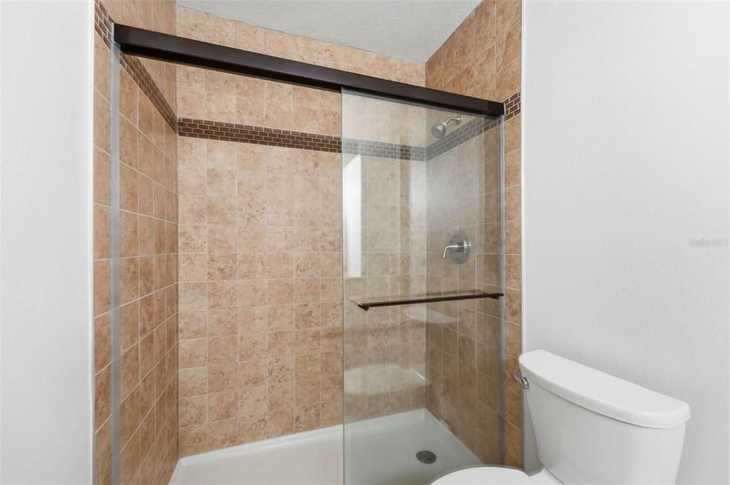 Active With Contract: $205,000 (2 beds, 2 baths, 919 Square Feet)