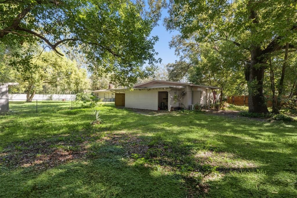 Activo con contrato: $365,000 (5 camas, 3 baños, 1921 Pies cuadrados)