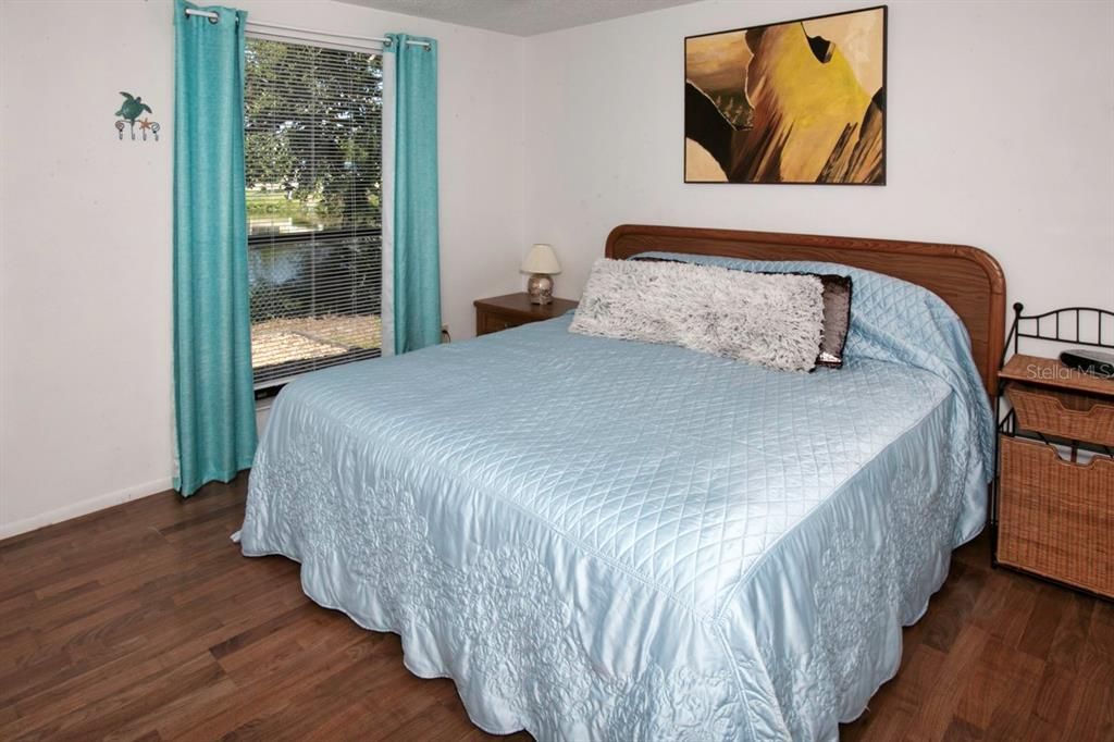 For Sale: $349,900 (3 beds, 2 baths, 1404 Square Feet)