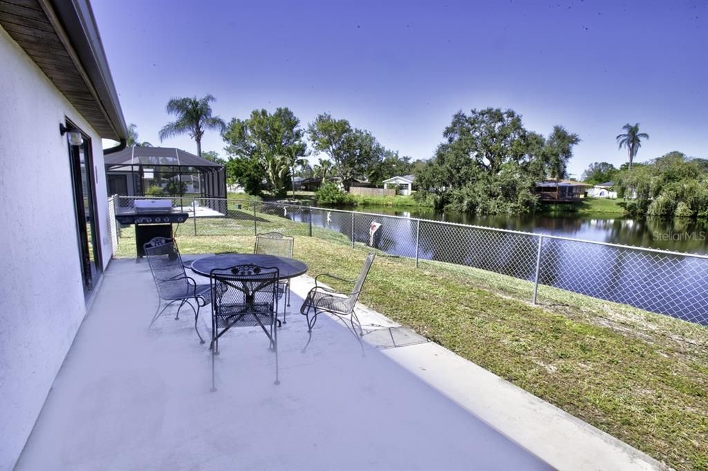 For Sale: $349,900 (3 beds, 2 baths, 1404 Square Feet)