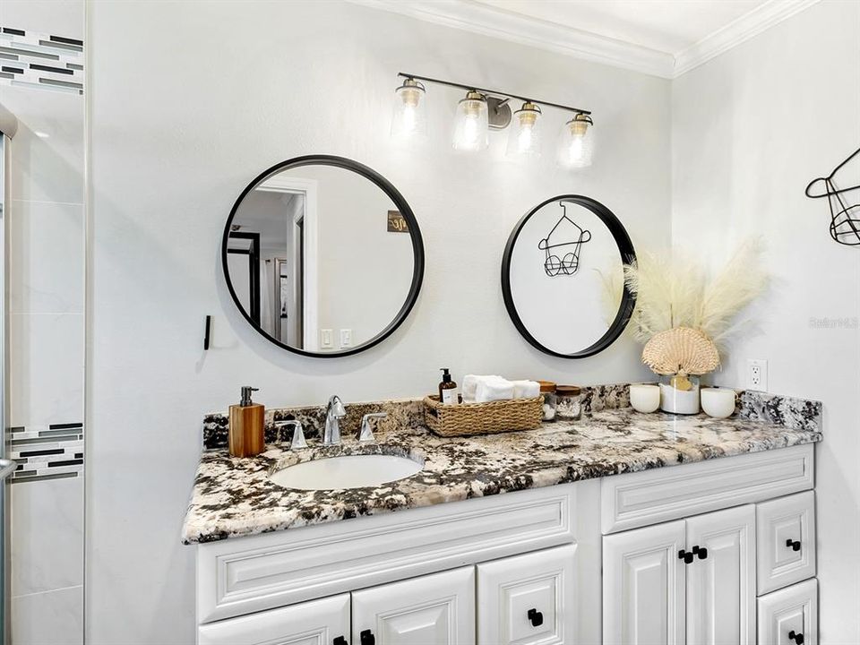 Под контрактом: $439,000 (3 спален, 2 ванн, 1516 Квадратных фут)