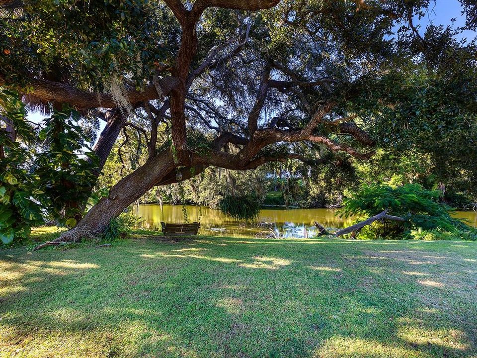 Под контрактом: $439,000 (3 спален, 2 ванн, 1516 Квадратных фут)