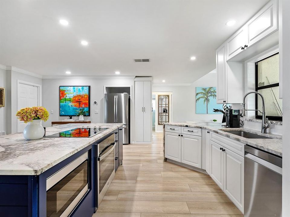 Под контрактом: $439,000 (3 спален, 2 ванн, 1516 Квадратных фут)