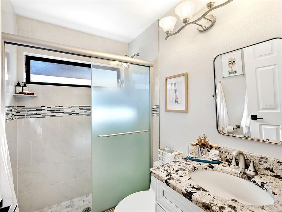 Под контрактом: $439,000 (3 спален, 2 ванн, 1516 Квадратных фут)