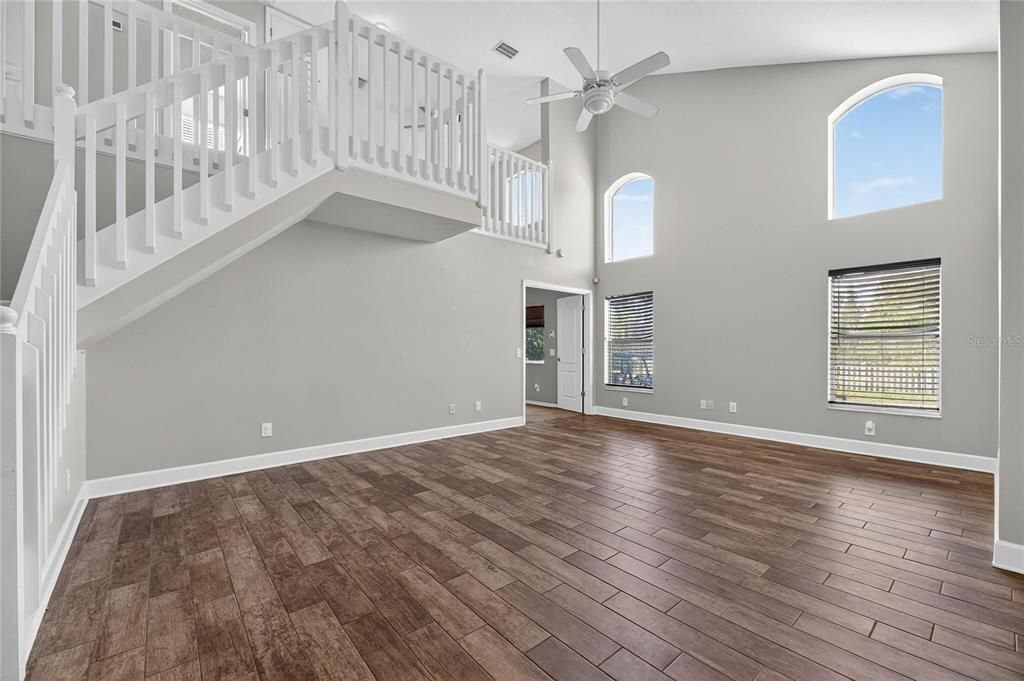 For Sale: $389,999 (3 beds, 2 baths, 1774 Square Feet)