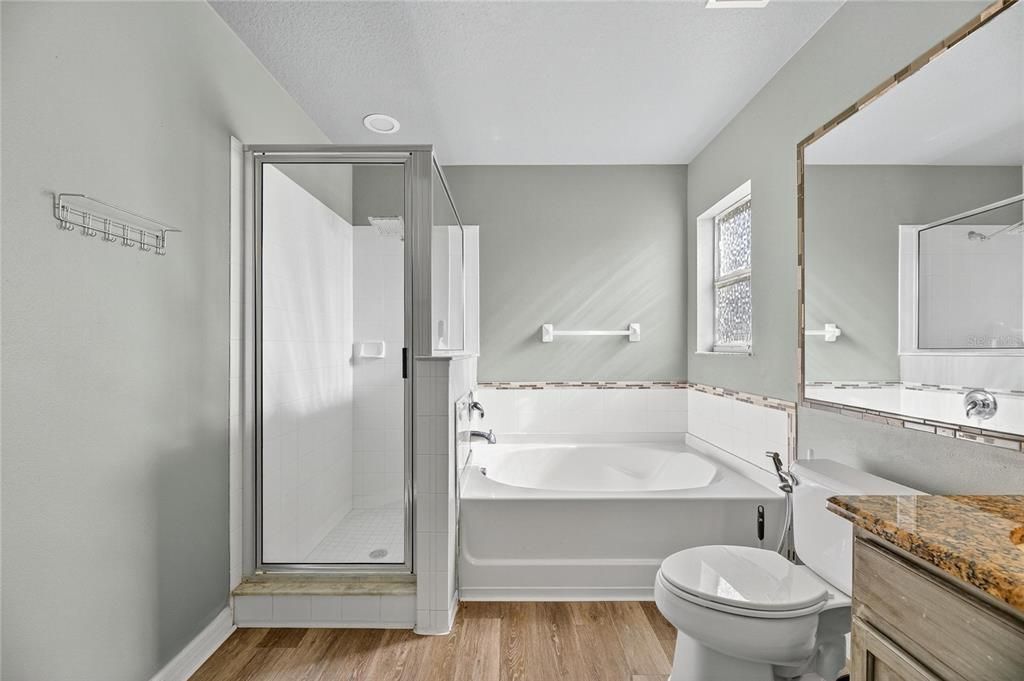 For Sale: $389,999 (3 beds, 2 baths, 1774 Square Feet)