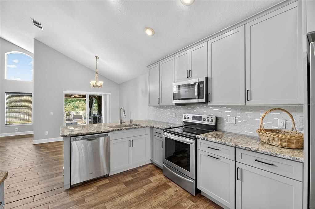 For Sale: $389,999 (3 beds, 2 baths, 1774 Square Feet)