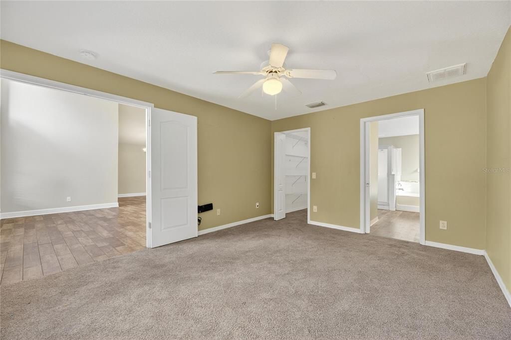 For Sale: $389,999 (3 beds, 2 baths, 1774 Square Feet)