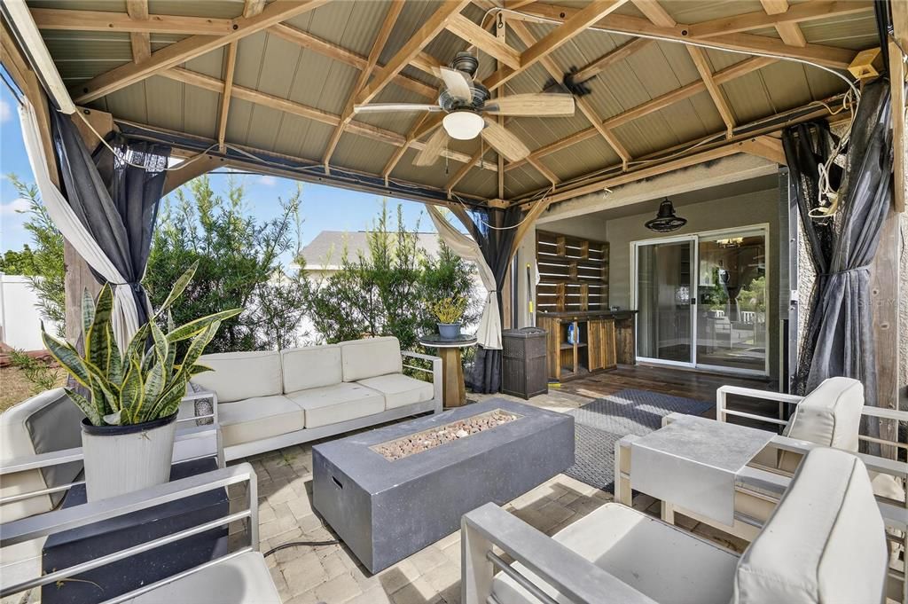 For Sale: $389,999 (3 beds, 2 baths, 1774 Square Feet)