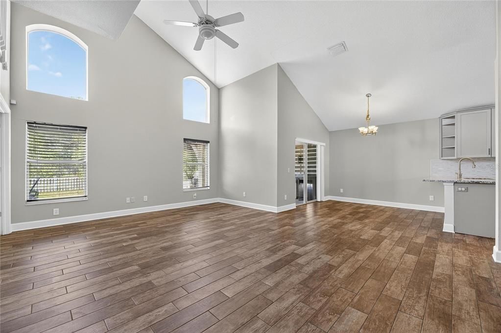 For Sale: $389,999 (3 beds, 2 baths, 1774 Square Feet)