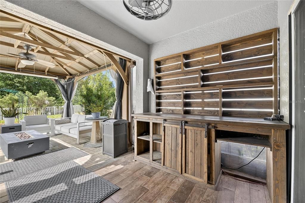 For Sale: $389,999 (3 beds, 2 baths, 1774 Square Feet)