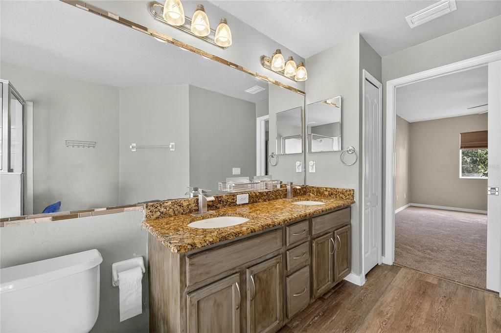 For Sale: $389,999 (3 beds, 2 baths, 1774 Square Feet)