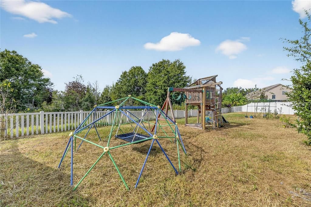 For Sale: $389,999 (3 beds, 2 baths, 1774 Square Feet)