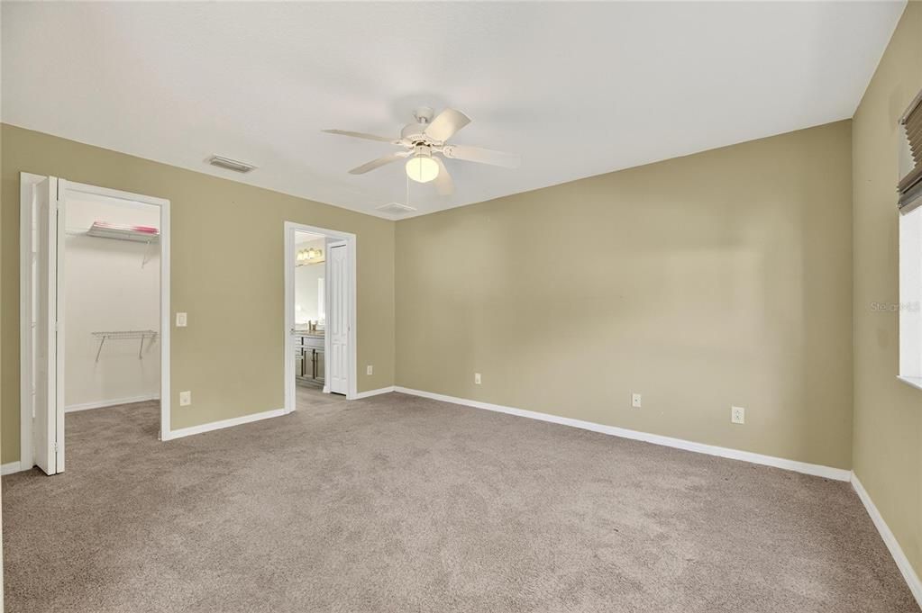 For Sale: $389,999 (3 beds, 2 baths, 1774 Square Feet)