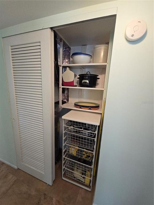 For Sale: $124,900 (2 beds, 2 baths, 862 Square Feet)