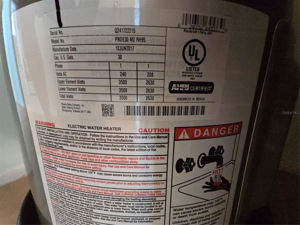 For Sale: $124,900 (2 beds, 2 baths, 862 Square Feet)