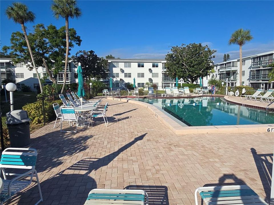 For Sale: $124,900 (2 beds, 2 baths, 862 Square Feet)