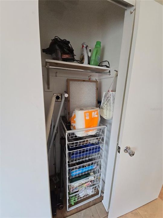 For Sale: $124,900 (2 beds, 2 baths, 862 Square Feet)