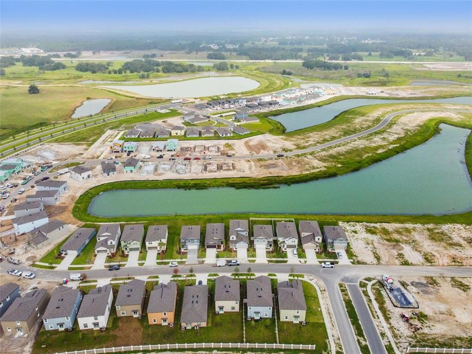 合同活跃: $2,400 (4 贝兹, 2 浴室, 1870 平方英尺)