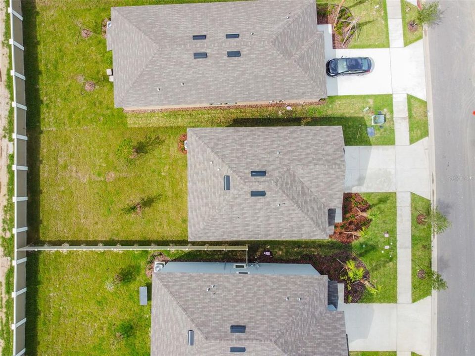 合同活跃: $2,400 (4 贝兹, 2 浴室, 1870 平方英尺)