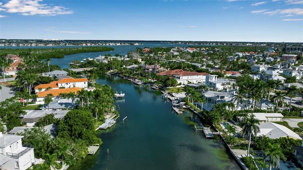 Active With Contract: $3,975,000 (4 beds, 4 baths, 2179 Square Feet)