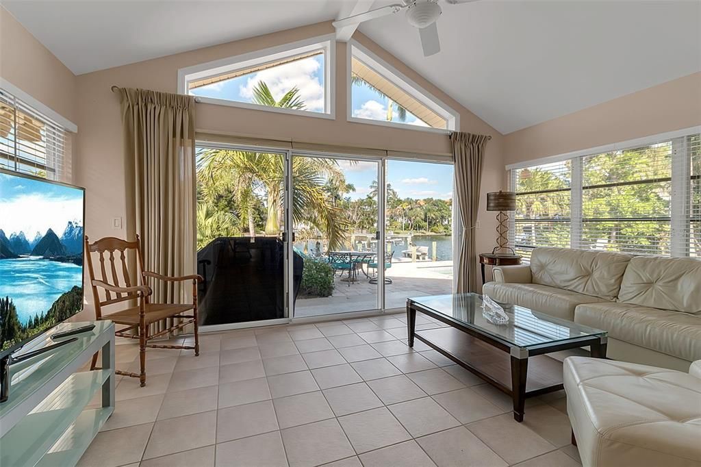 Active With Contract: $3,975,000 (4 beds, 4 baths, 2179 Square Feet)