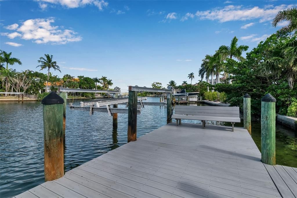 Active With Contract: $3,975,000 (4 beds, 4 baths, 2179 Square Feet)