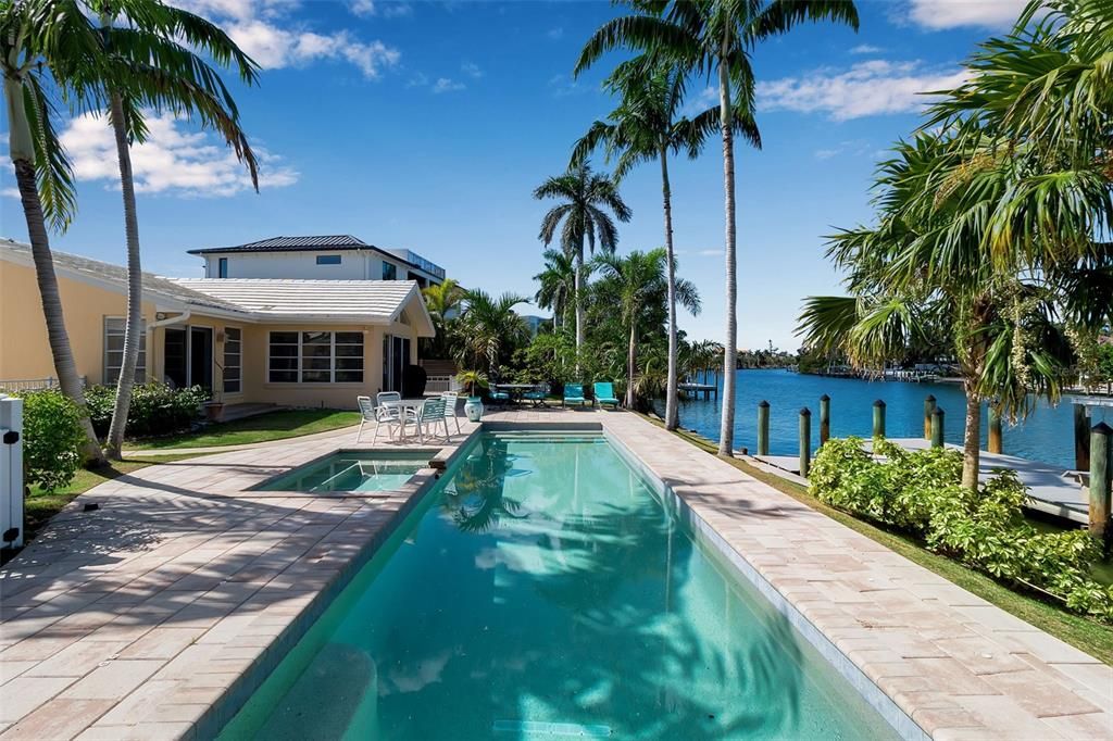 Active With Contract: $3,975,000 (4 beds, 4 baths, 2179 Square Feet)