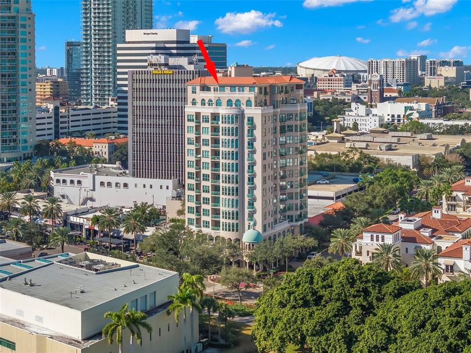 For Sale: $4,950,000 (3 beds, 2 baths, 5100 Square Feet)