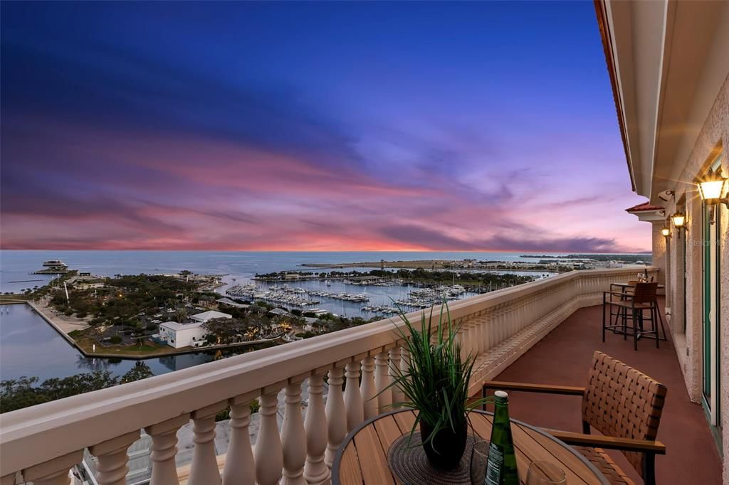 For Sale: $4,950,000 (3 beds, 2 baths, 5100 Square Feet)