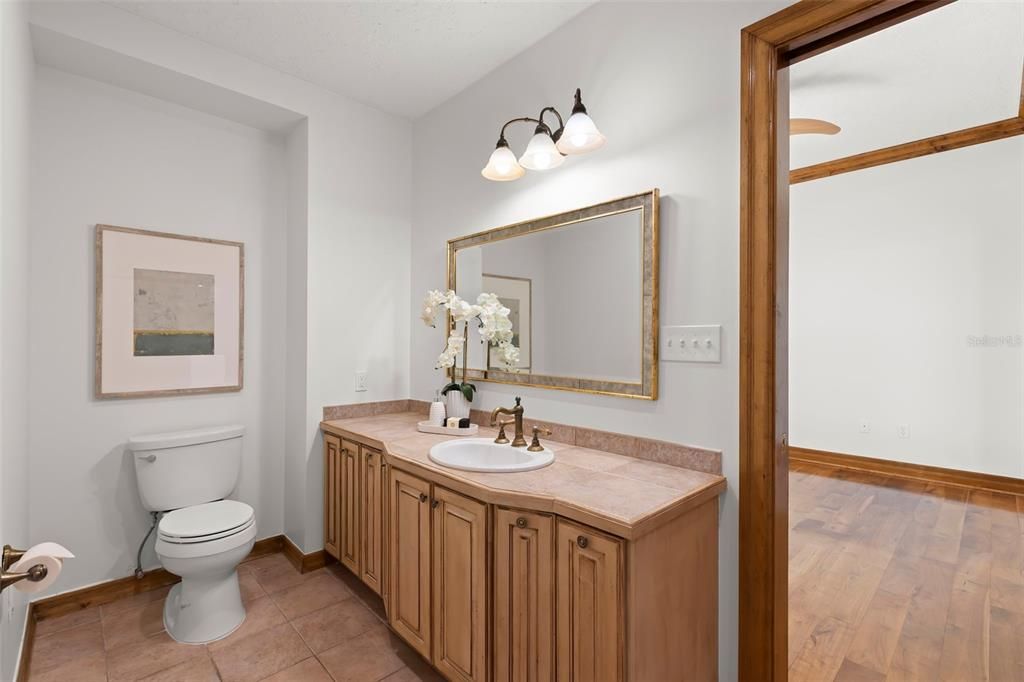 For Sale: $4,950,000 (3 beds, 2 baths, 5100 Square Feet)