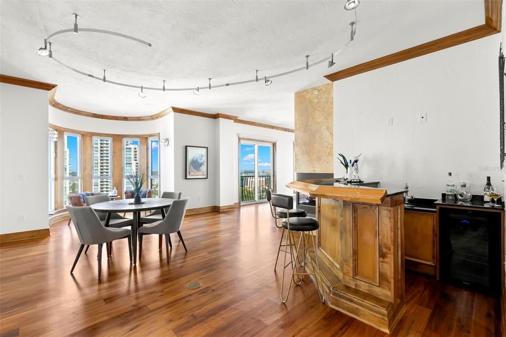 For Sale: $4,950,000 (3 beds, 2 baths, 5100 Square Feet)