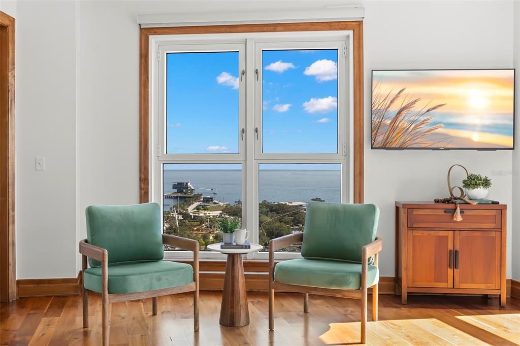 For Sale: $4,950,000 (3 beds, 2 baths, 5100 Square Feet)