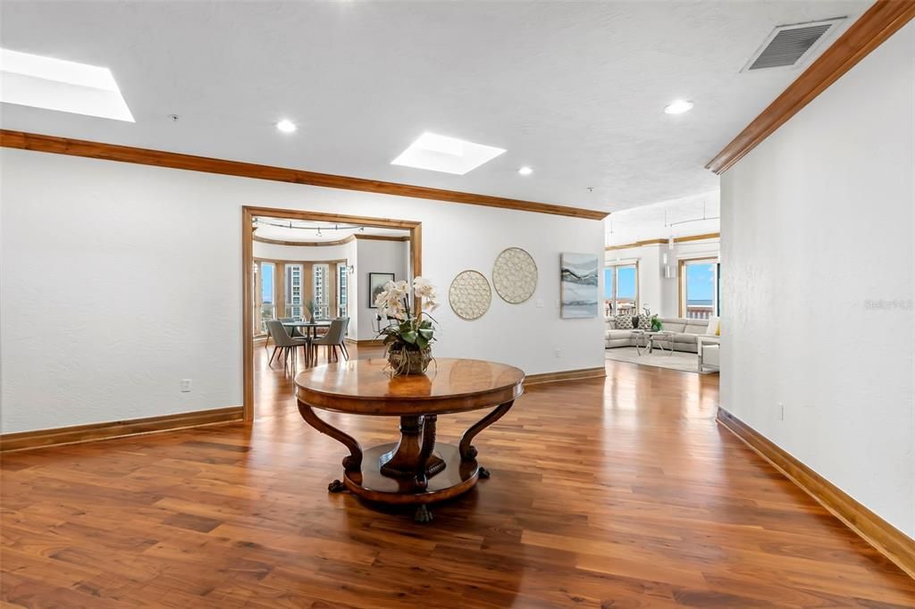 For Sale: $4,950,000 (3 beds, 2 baths, 5100 Square Feet)