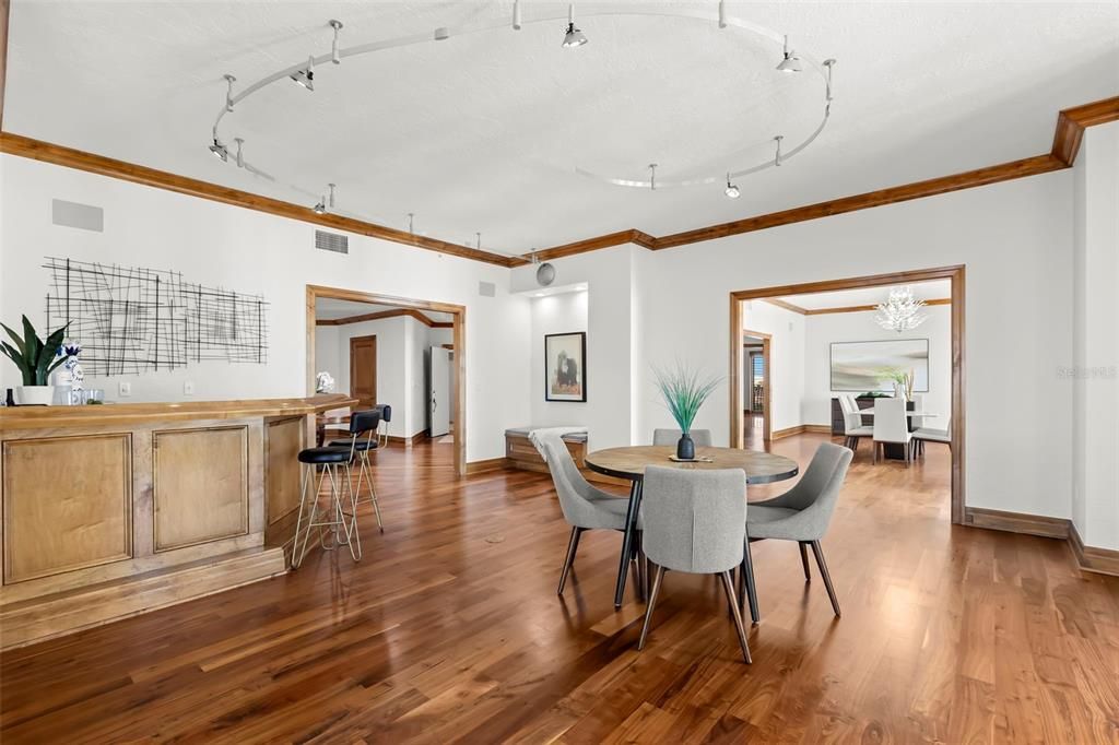 For Sale: $4,950,000 (3 beds, 2 baths, 5100 Square Feet)