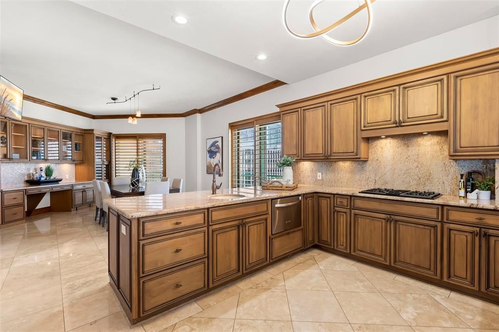 For Sale: $4,950,000 (3 beds, 2 baths, 5100 Square Feet)