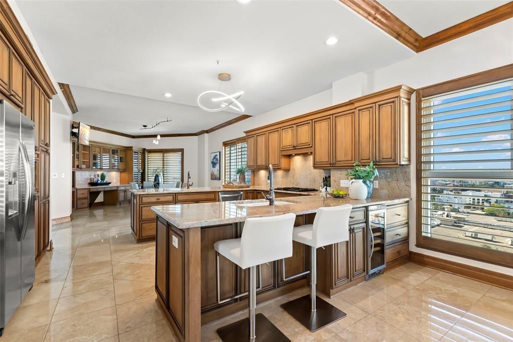 For Sale: $4,950,000 (3 beds, 2 baths, 5100 Square Feet)