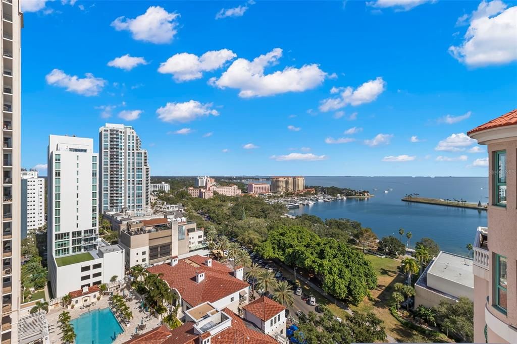 For Sale: $4,950,000 (3 beds, 2 baths, 5100 Square Feet)