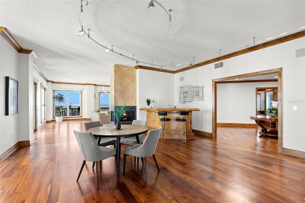 For Sale: $4,950,000 (3 beds, 2 baths, 5100 Square Feet)