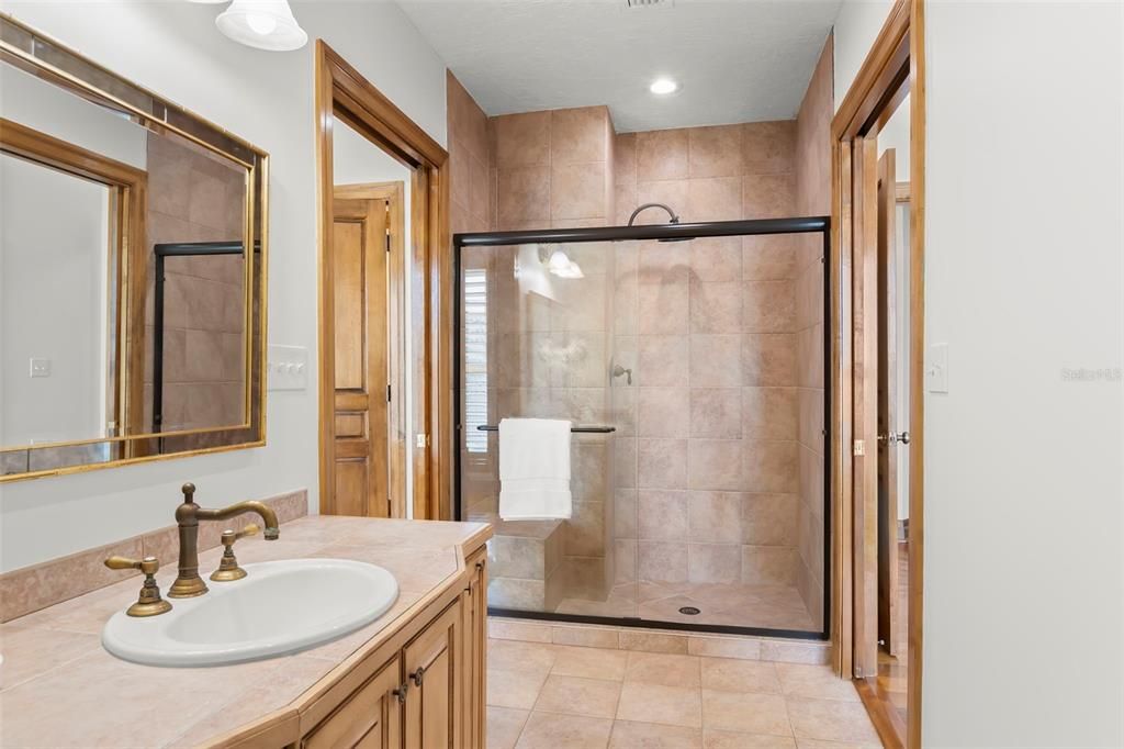 For Sale: $4,950,000 (3 beds, 2 baths, 5100 Square Feet)