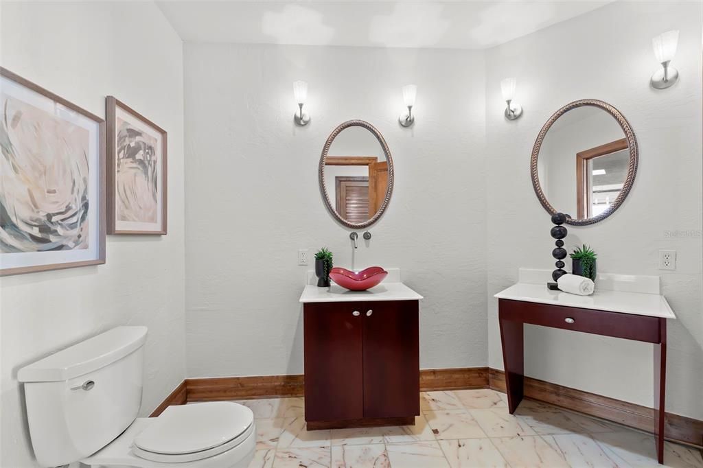 For Sale: $4,950,000 (3 beds, 2 baths, 5100 Square Feet)