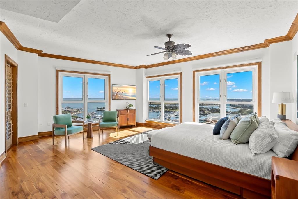 For Sale: $4,950,000 (3 beds, 2 baths, 5100 Square Feet)